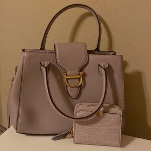 Nine West, light Purple purse and wallet